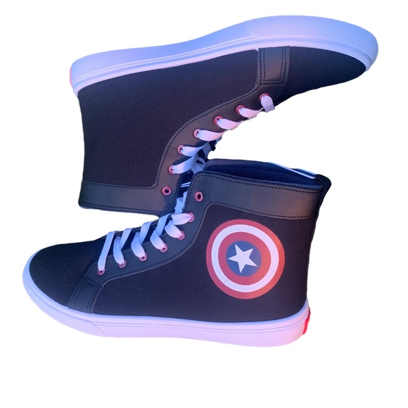 Marvel Captain America Hightop Shoes Size 12 GroundUp Hitop Shield